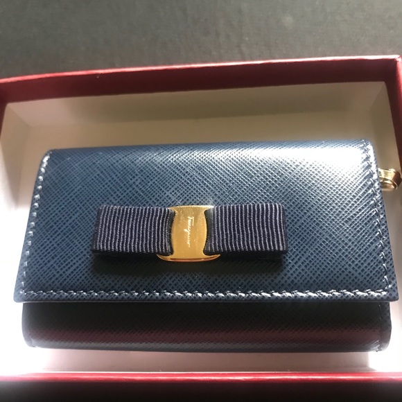 Ferragamo card and key ring - Picture 3 of 9